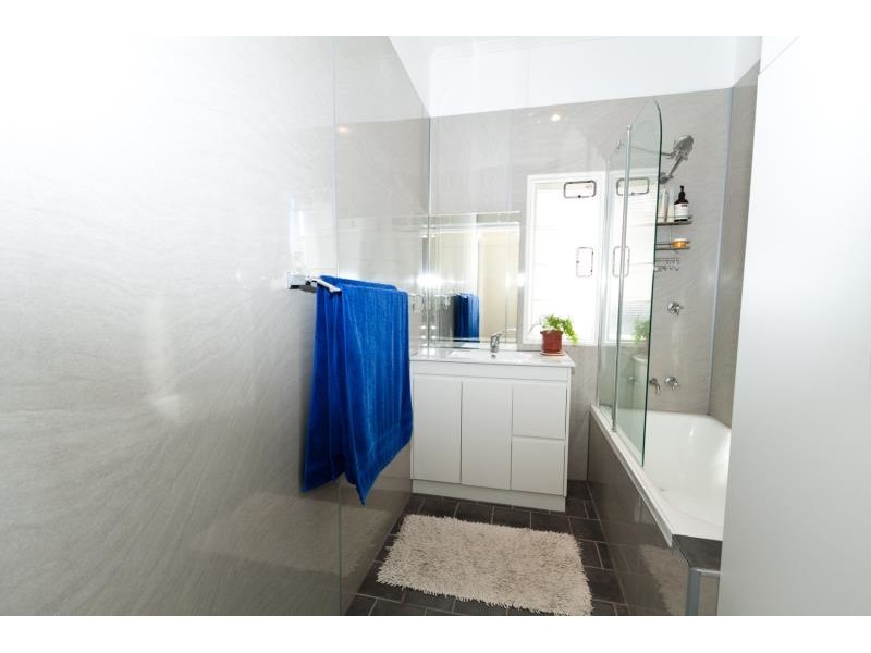 166 Elphinstone Street, Berserker QLD 4701